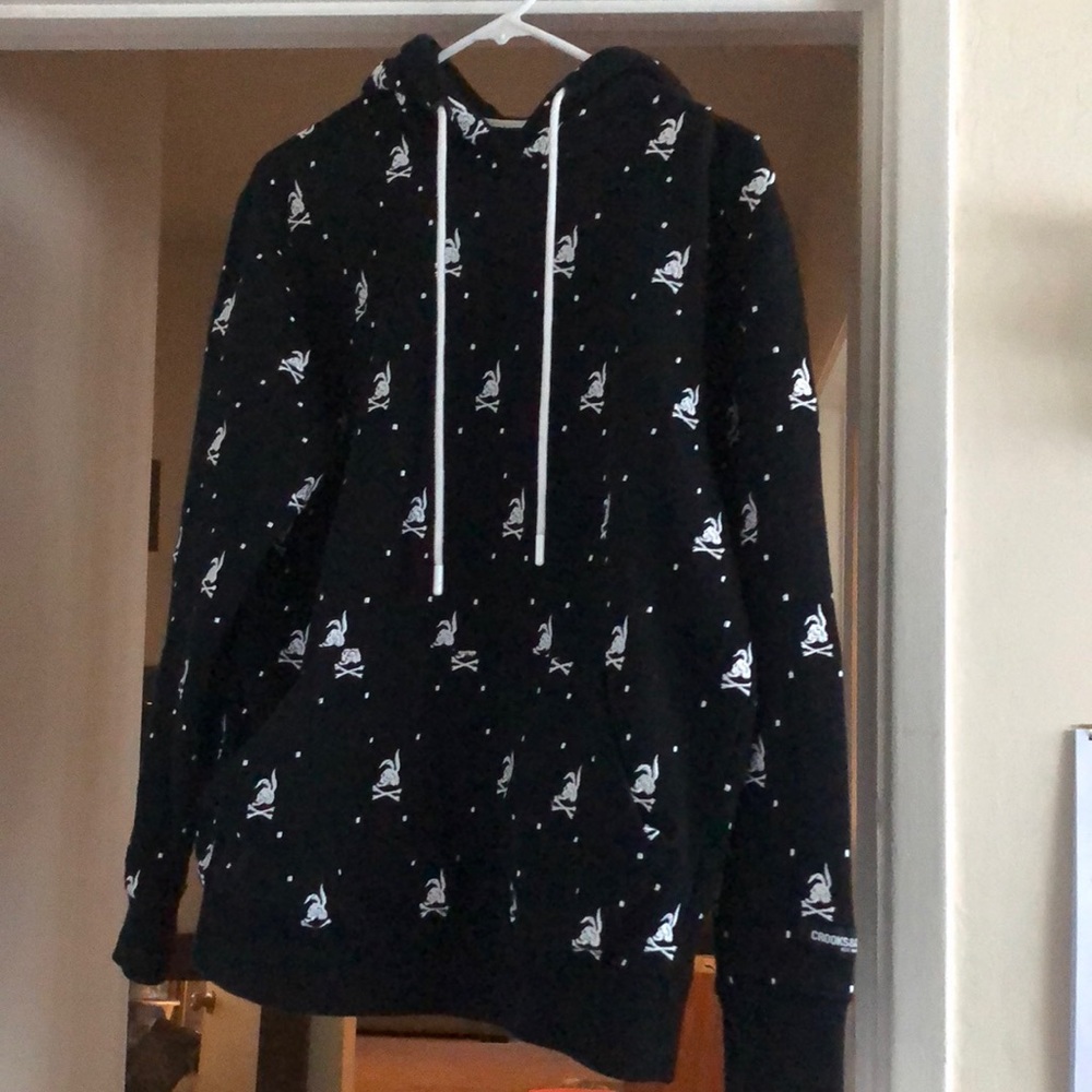 MENS NAME BRAND SWEATER